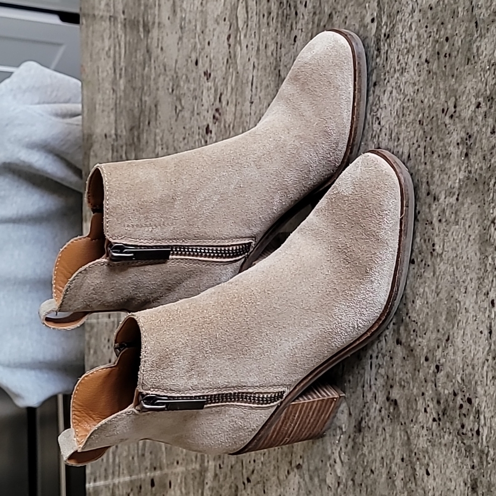 Women's Lucky Suede Booties